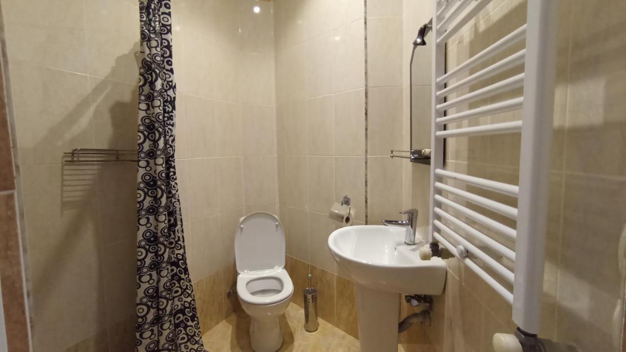 Guest House Karla Kobuleti Bagian luar foto